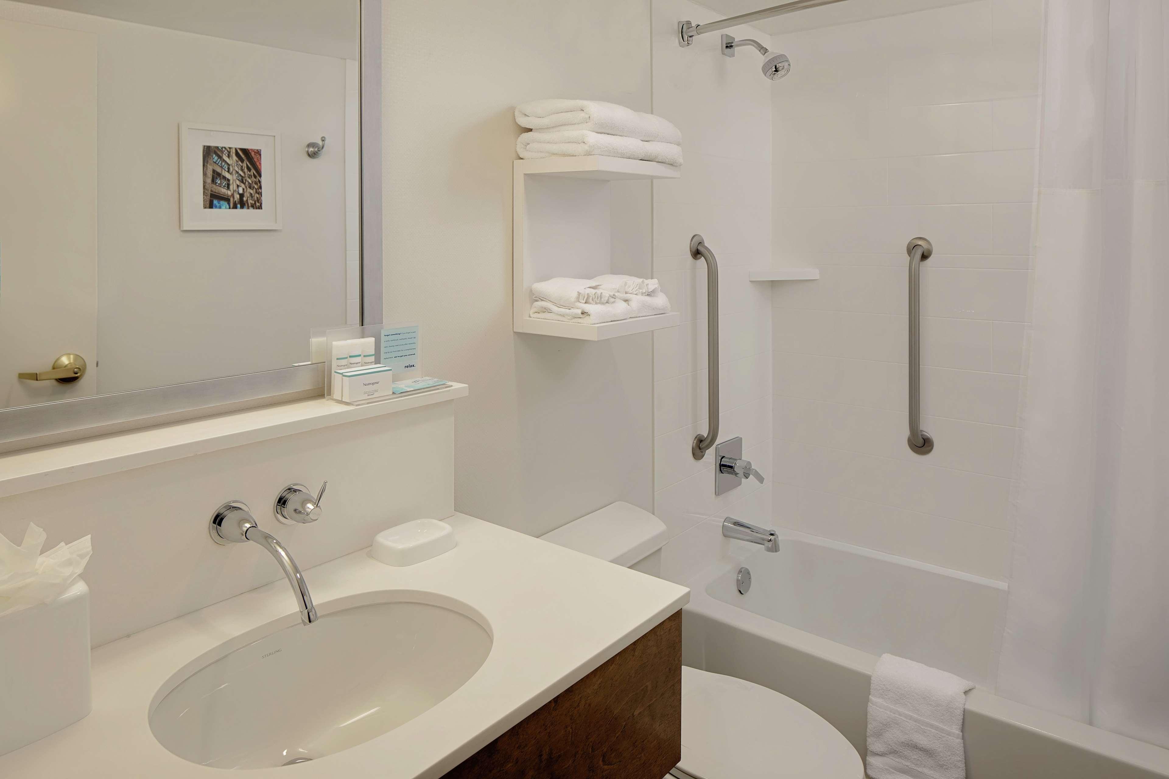 Hampton Inn Louisville Downtown Buitenkant foto