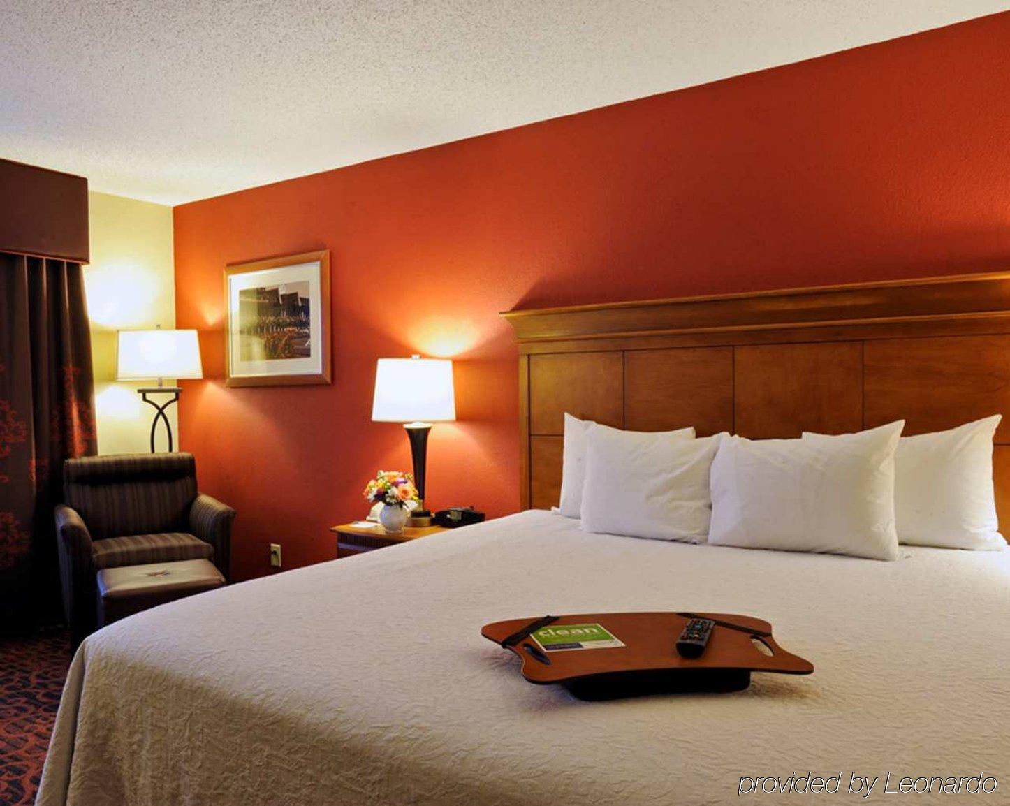 Hampton Inn Louisville Downtown Kamer foto