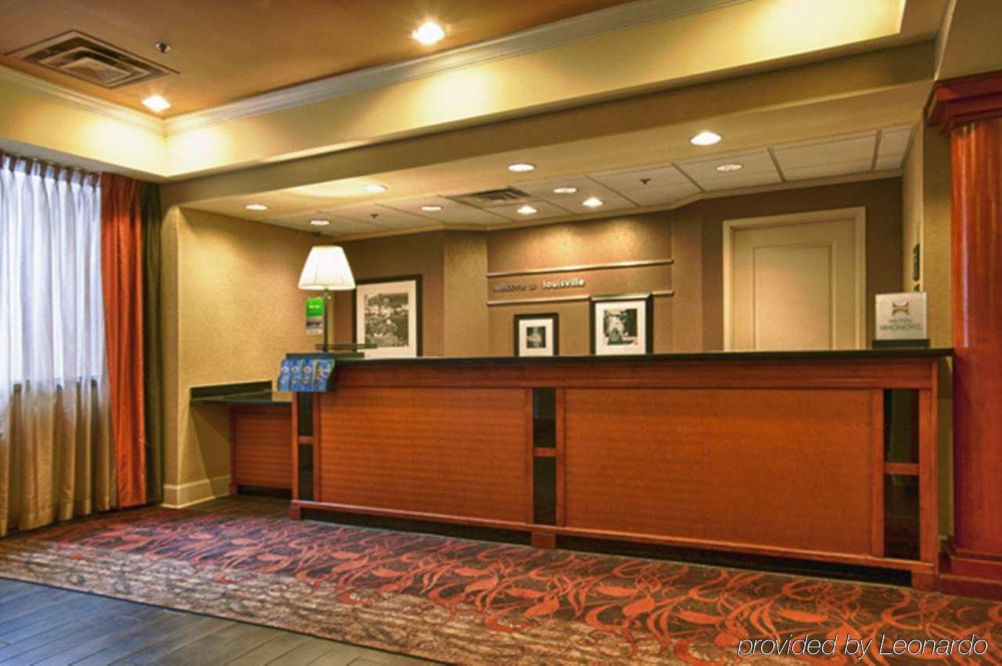 Hampton Inn Louisville Downtown Interieur foto